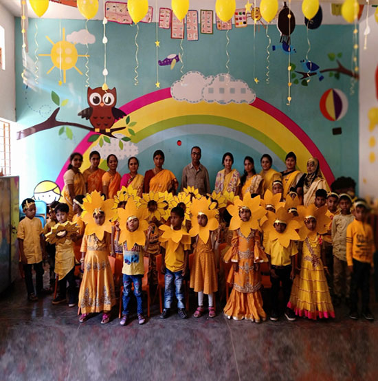 05 Nursery Yellow Day